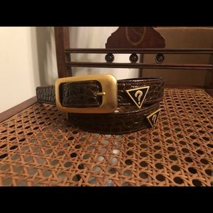 Vintage guess belt